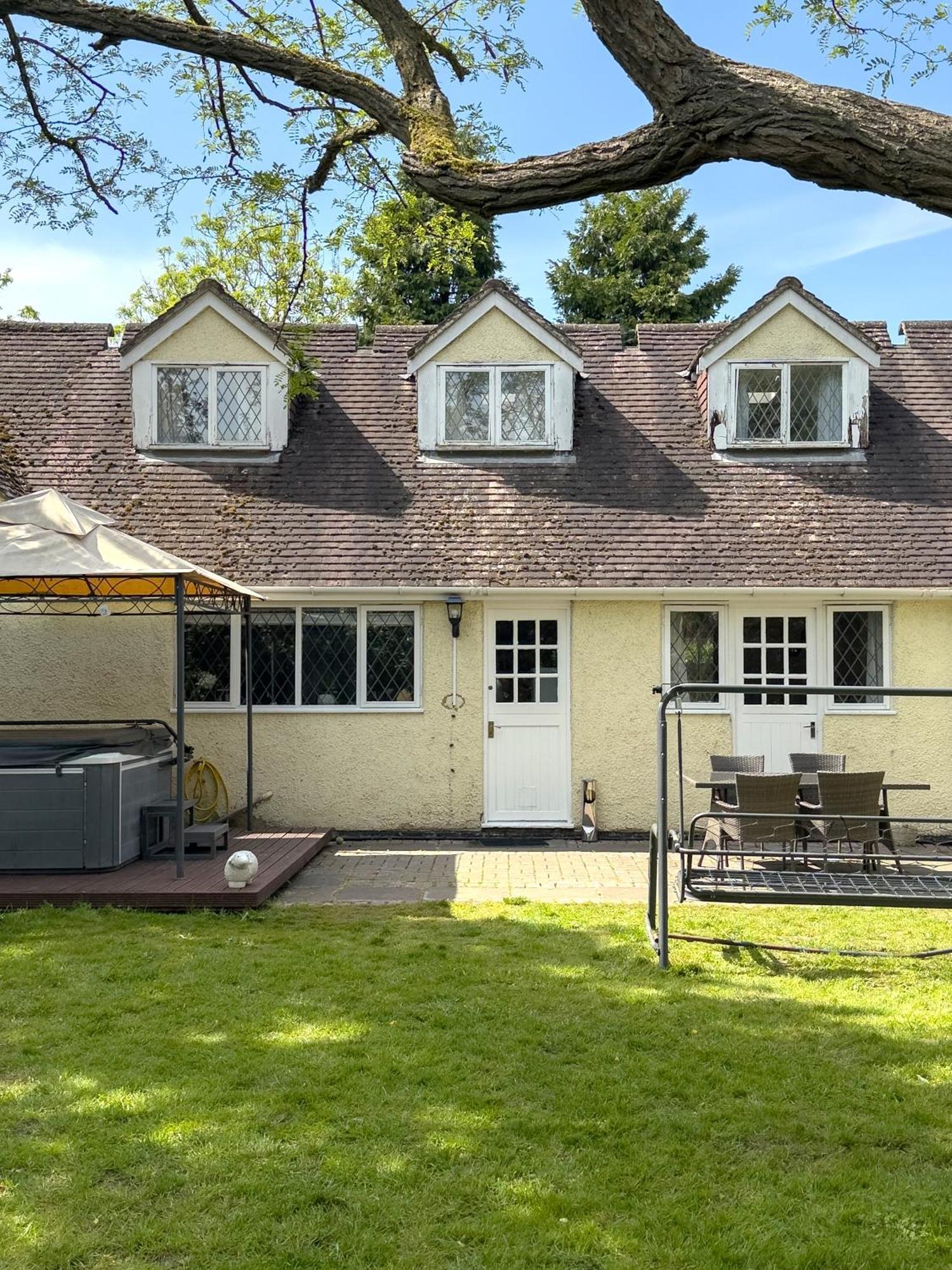 Rural Lodge Stay In Windsor! Hot Tub! Sleeps 20 Bray Luaran gambar