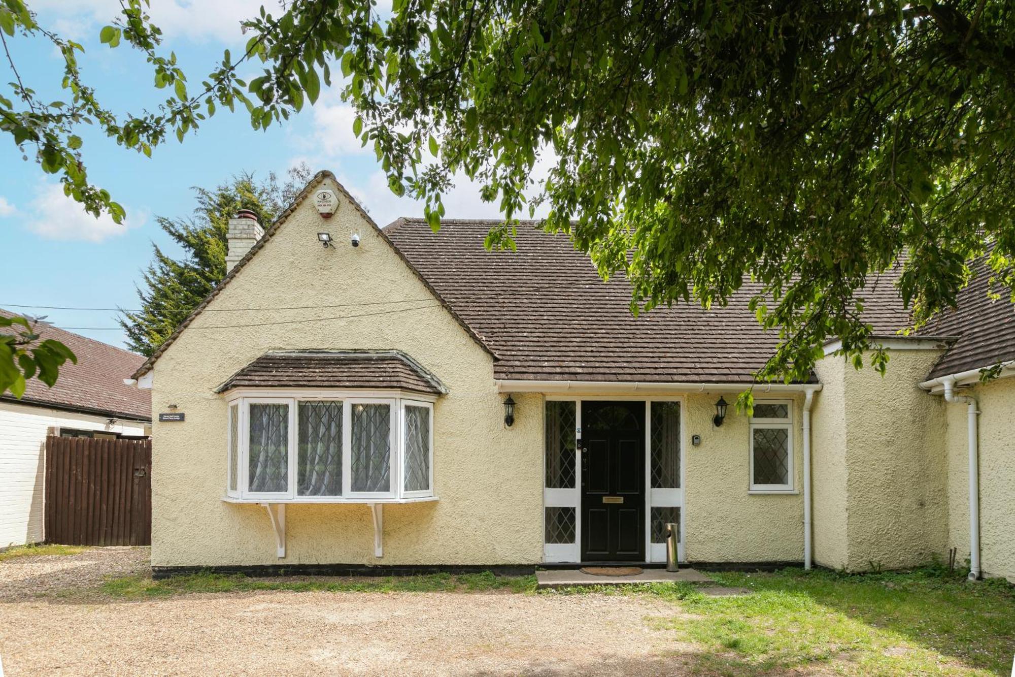 Rural Lodge Stay In Windsor! Hot Tub! Sleeps 20 Bray Luaran gambar