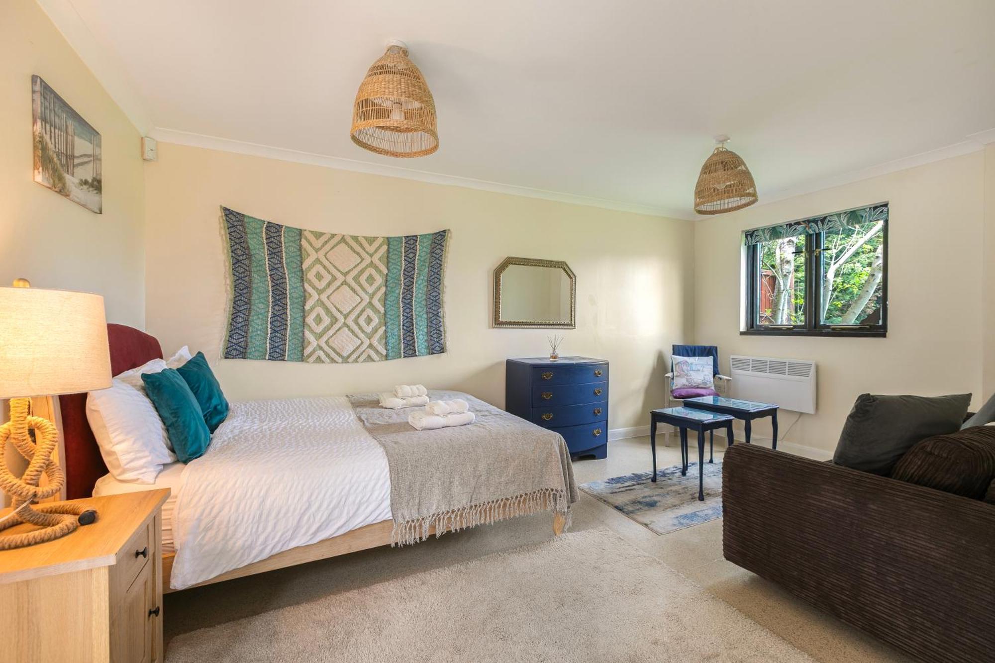 Rural Lodge Stay In Windsor! Hot Tub! Sleeps 20 Bray Luaran gambar